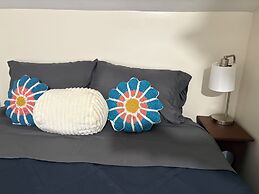 Pet & Family Friendly-2BD-1BA-Sleeps 6-8-Pond-Deck