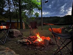 Pet & Family Friendly-2BD-1BA-Sleeps 6-8-Pond-Deck