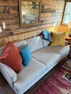 Pet & Family Friendly-2BD-1BA-Sleeps 6-8-Pond-Deck