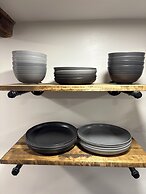 Pet & Family Friendly-2BD-1BA-Sleeps 6-8-Pond-Deck