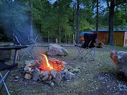 Pet & Family Friendly-2BD-1BA-Sleeps 6-8-Pond-Deck