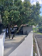 Bay Heights Escape- Courtyard Studios