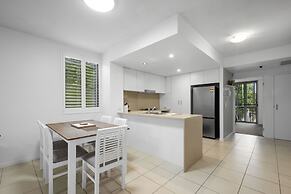 Pool View 3-Bed Oasis in Drift Resort
