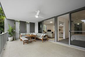 Pool View 3-Bed Oasis in Drift Resort