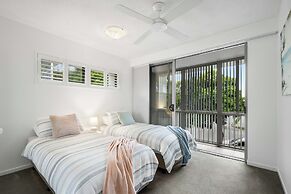 Pool View 3-Bed Oasis in Drift Resort