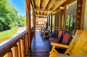 Cozy Cabin w Game Room hot tub Creek