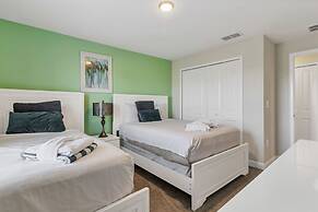 Amazing 4bdr w Pool Near Disney - 4914