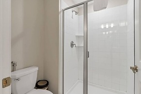 Amazing 4bdr w Pool Near Disney - 4914