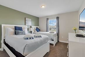 Amazing 4bdr w Pool Near Disney - 4914