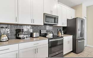 Amazing 4bdr w Pool Near Disney - 4914