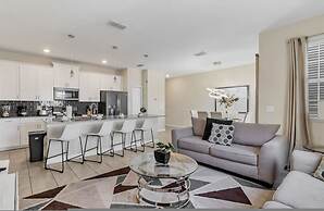 Amazing 4bdr w Pool Near Disney - 4914