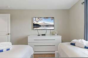 Amazing 4bdr w Pool Near Disney - 4914