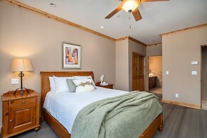 Bear Valley Vacation Condos by RedAwning