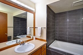 Glacier Mt Baker Lodging