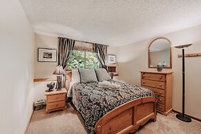 Glacier Mt Baker Lodging