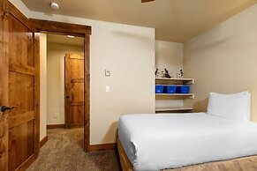 Park City Ski Resort - Snow Flower Vacation Homes