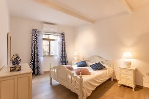 Magnificent Sea View Penthouse Cospicua