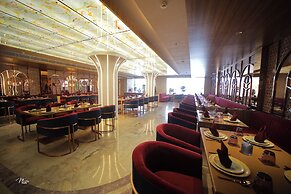 Sky Hotel & Resort