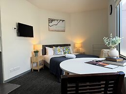 Alston Apartments Hotel