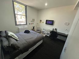 Alston Apartments Hotel