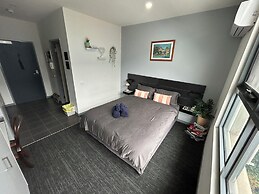 Alston Apartments Hotel