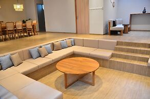 Maplewood Mountain 9BR with Heated Pool