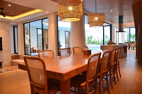 Maplewood Mountain 9BR with Heated Pool