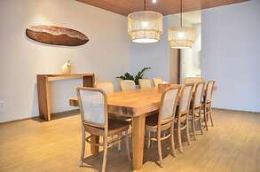 Maplewood Mountain 9BR with Heated Pool