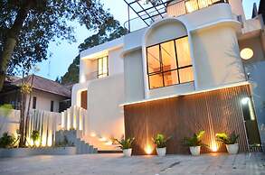 Maplewood Mountain 9BR with Heated Pool