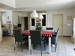 Spacious Bungalow Surrounded Large Garden