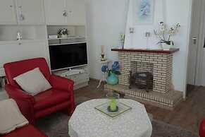 Spacious Bungalow Surrounded Large Garden