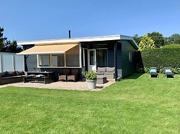 Spacious Bungalow Surrounded Large Garden