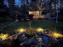 House With hot tub Sauna 300 Meters to Lake Boat Included