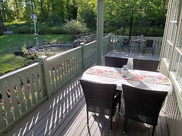 House With hot tub Sauna 300 Meters to Lake Boat Included