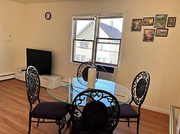 Amazing Three Bedrooms Apartment