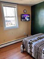 Amazing Three Bedrooms Apartment