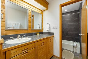 Keystone Ski Resort CO - Slopeside Lodging