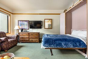 Keystone Ski Resort CO - Slopeside Lodging