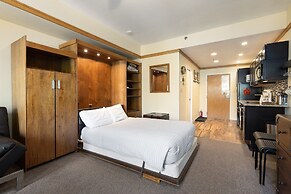 Keystone Ski Resort CO - Slopeside Lodging