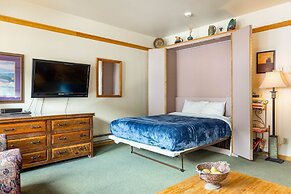 Keystone Ski Resort CO - Slopeside Lodging