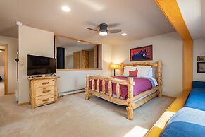 The Pines - Keystone Ski Resort CO Vacation Lodging