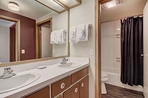 The Pines - Keystone Ski Resort CO Vacation Lodging