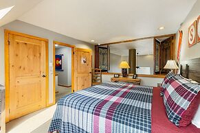 The Pines - Keystone Ski Resort CO Vacation Lodging