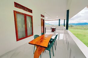 Simangande View & Resto By Helocus