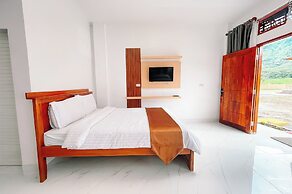 Simangande View & Resto By Helocus