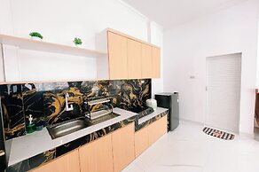 Simangande View & Resto By Helocus