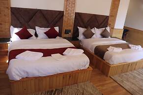 Hotel Mountain Blue Manali