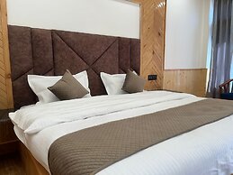 Hotel Mountain Blue Manali