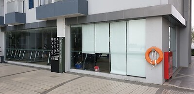 Cosmy Benson 38 Apartment