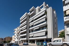 Comfy Apt terrace and parking 800m to old town and beach